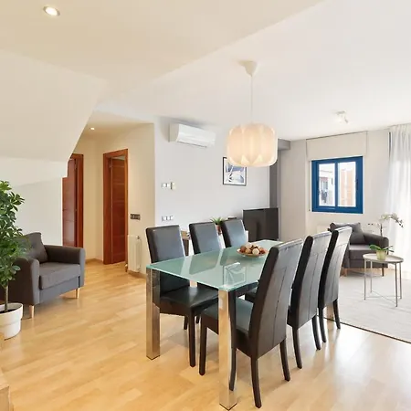 Lucas House By Group Apartman *
