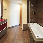 Lucas House By Group Apartament *